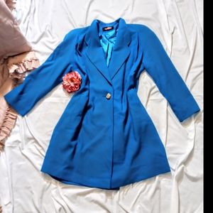 Gorgeous Alorna beautifully colored lightweight wool coat size medium